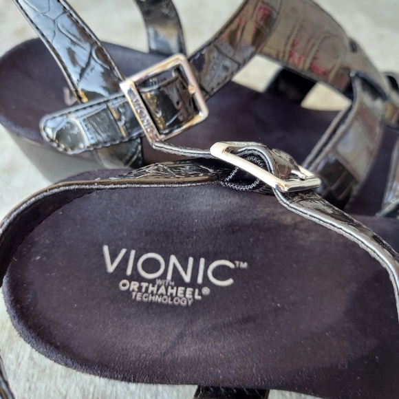 Vionic sandals women's😃😃😃 Size 9 wide - Picture 5 of 8